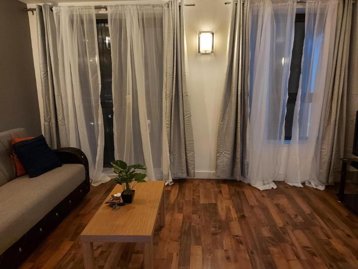 City Apartment In Great Location With A Balcony & Parking Possible - West One Шеффілд Екстер'єр фото
